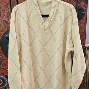 Man's V-neck Sweater